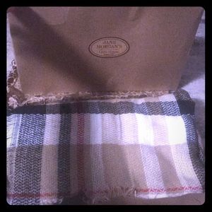 Brand new plaid extra long scarf